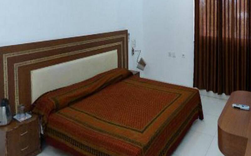 Lodge Royal Diamond, Sahibganj 3